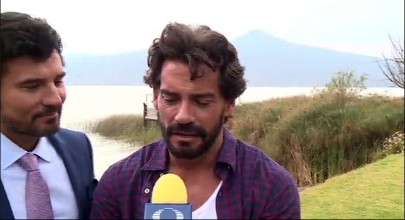 Cristián de la Fuente sufre una picadura de alacrán