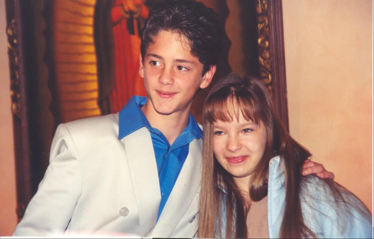 El primer amor de Belinda fue Christopher Uckermann, con quien protagonizó ‘Aventuras en el Tiempo’, en 2001. “Me acuerdo perfecto del primer beso y nunca se me va a olvidar”, contó al comediante Daniel Sosa en el programa ‘Seguimos continuando’.