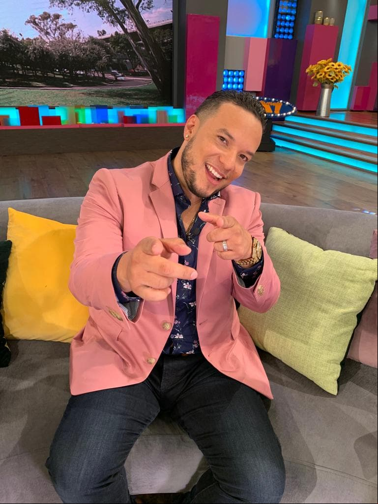 Lorenzo Méndez y su historia de amor con Chiquis Rivera detrás del sencillo ‘Sinceramente, tu marido’