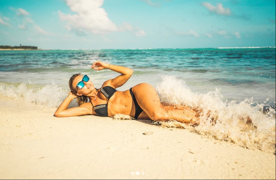 Angelique Boyer dejó ver su torneada figura en bikini