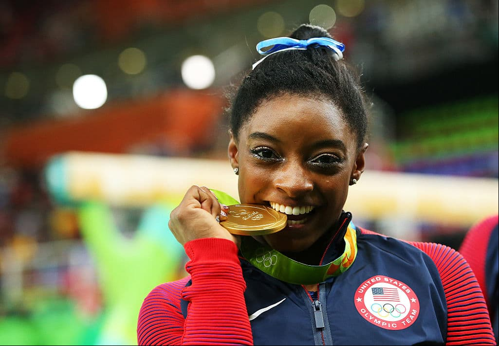 ‘The Athleta Presents Gold Over America Tour’ comienza el 21 de septiembre en Tucson, Arizona.