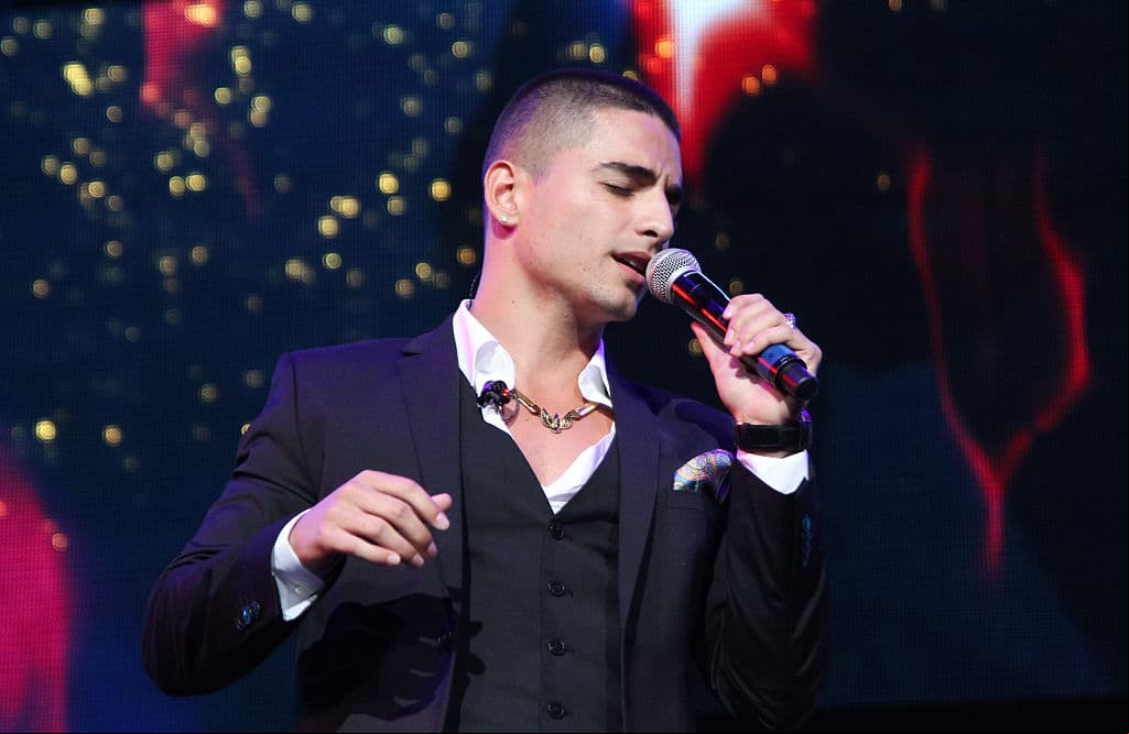 El reggaetonero siguió trabajando en sus propias canciones, las cuales llegaron al número uno de las listas de popularidad, como “Addicted”, “La Curiosidad” y “Carnaval”. En su país natal alcanzó la fama gracias a su participación en el reality show ‘La Voz Kids’ al lado de Fanny Lu y Andrés Cepeda.