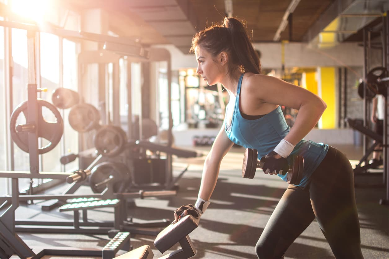 Preocupados por lucir un cuerpo perfecto, dedican mucho tiempo a practicar algún deporte y mantenerse en forma.