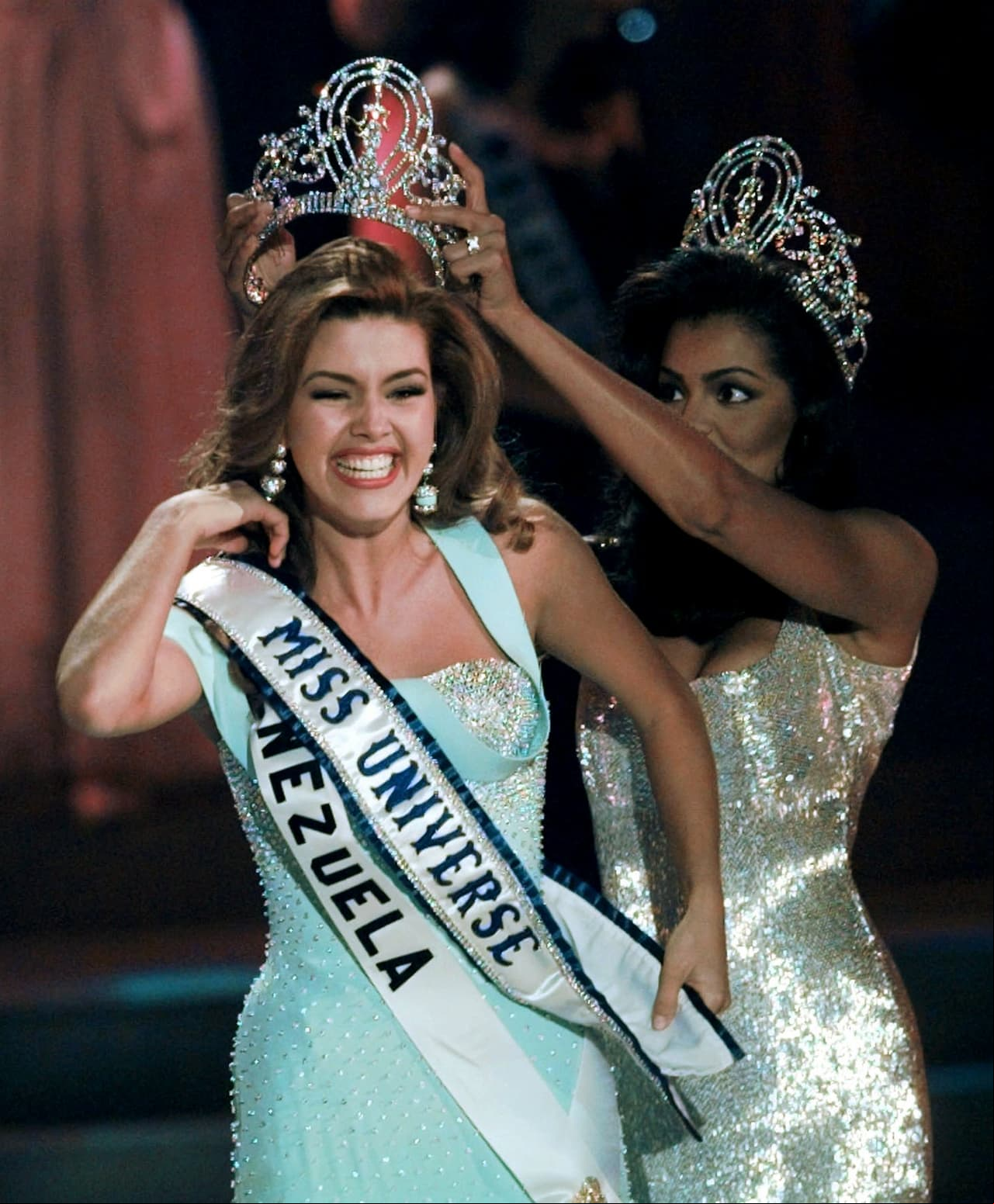 En 1995 se convirtió en la ganadora de Miss Venezuela, mientras que en 1996 obtuvo el título de Reina Mundial del Café.