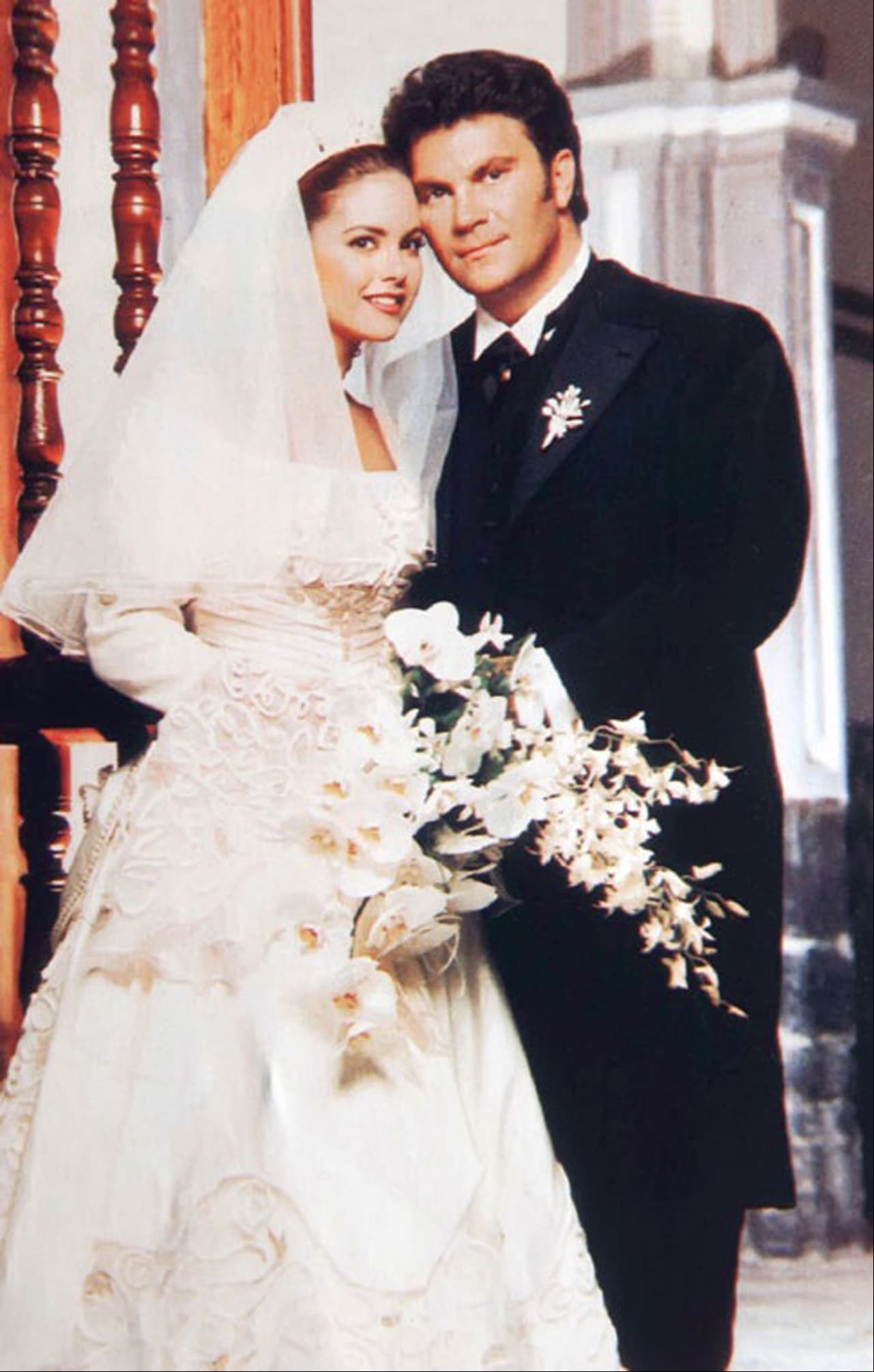 El enlace de Lucero y Manuel Mijares no solo se convirtió en un maravilloso cuento de hadas sino también en el evento televisivo nacional más visto de 1997, registrando una cifra de 52 puntos de rating.