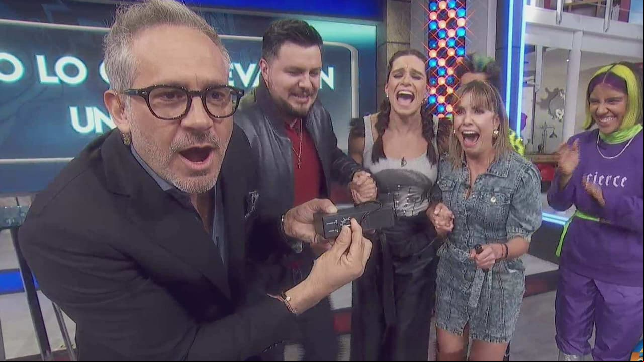 Andrea Escalona pega un grito en el cielo tras recibir intensos toques en Hoy