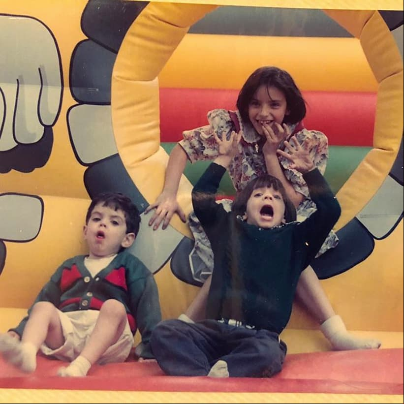 Cuando las cosas parecían estar en calma, en agosto de 2018 Victoria habló de las fiestas de cumpleaños que hacía para su primogénito a un programa de espectáculos luego de que Aislinn Derbez destapara que sus festejos infantiles eran más sencillos.