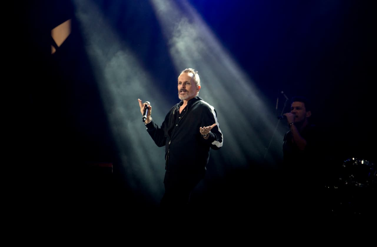 Miguel Bosé radica desde hace varios meses en Ciudad de México con sus dos hijos Diego y Tadeo