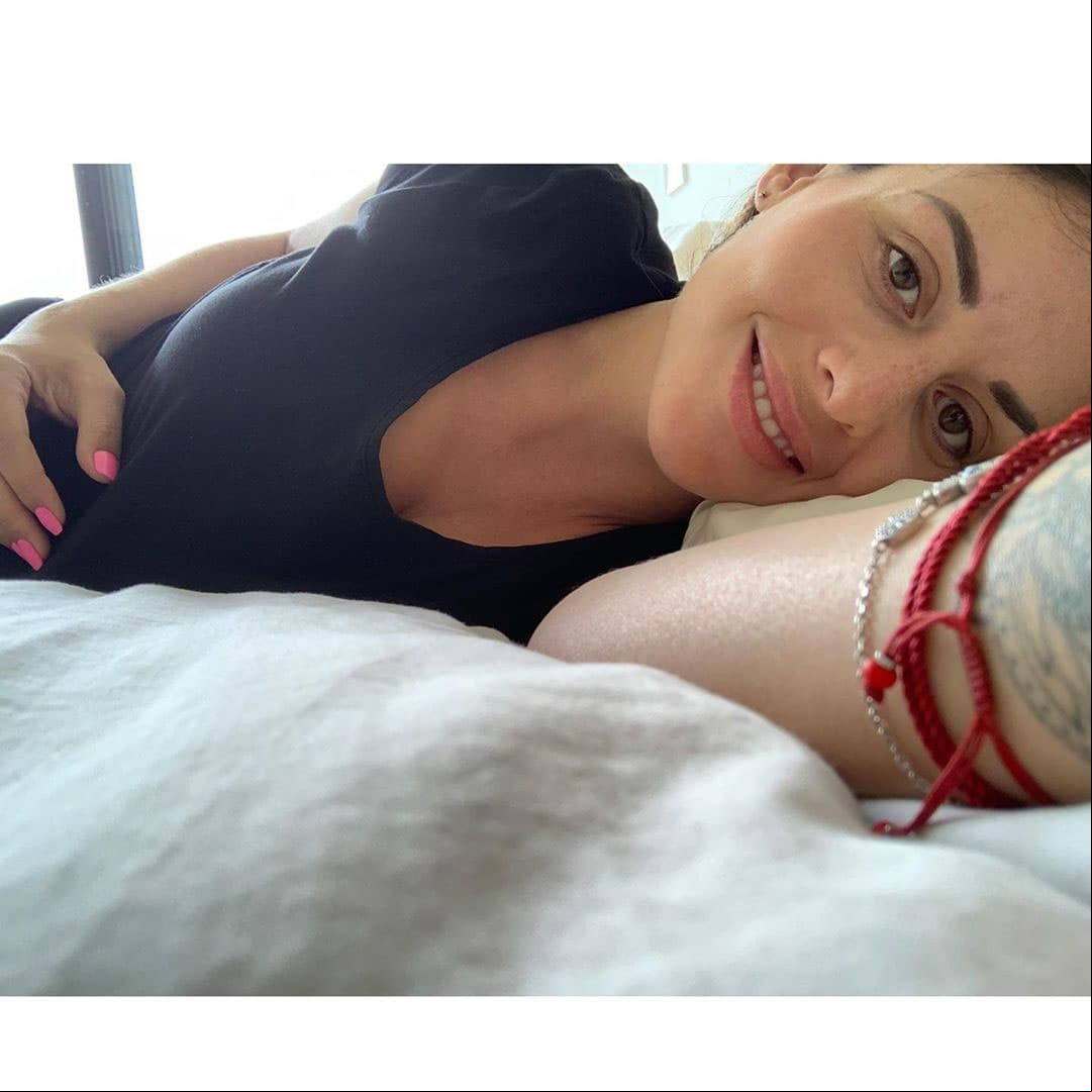 Durante todo su embarazo, la actriz no dejó de compartir fotografías de su dulce espera, consiguiendo miles de likes.