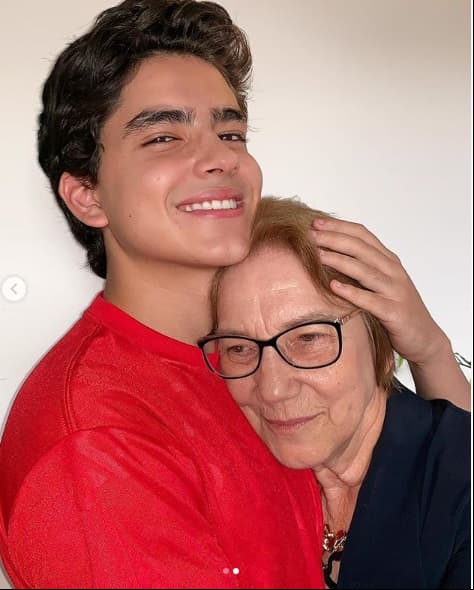 La imagen con Rosita conmovió a los seguidores del joven, por lo significativo de este reencuentro 17 años más tarde.