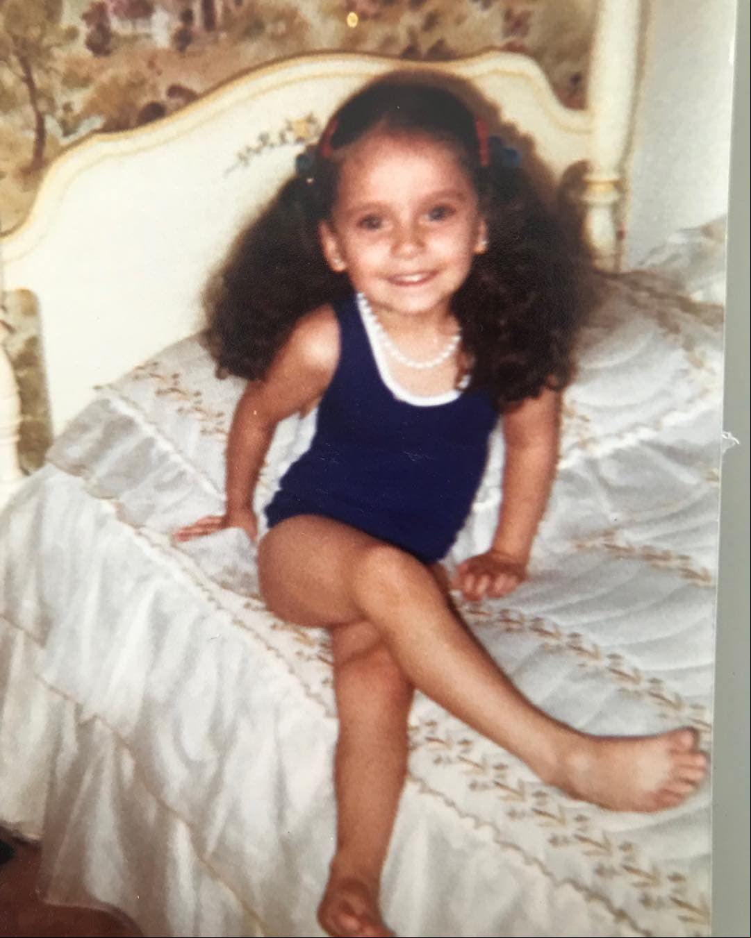 Días antes de su cumpleaños, Elizabeth compartió algunas imágenes del recuerdo para que sus seguidores se percataran cómo ha cambiado a través de los años.