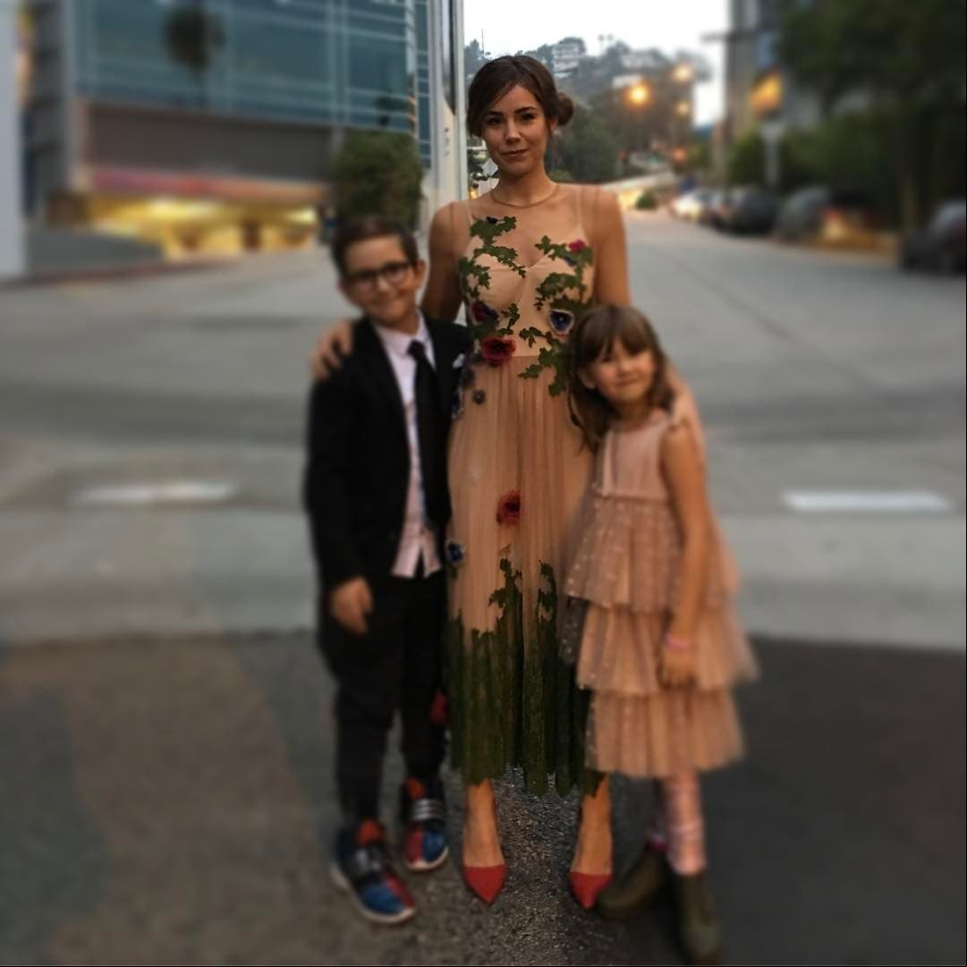 Tras un año de relación, Camila Sodi y Diego Luna se convirtieron en padres de Jerónimo, quien nació el 9 de agosto de 2008. Fiona, nombre de su segunda hija, llegó a sus vidas el 2 de julio de 2010. En 2013, la pareja se separó.