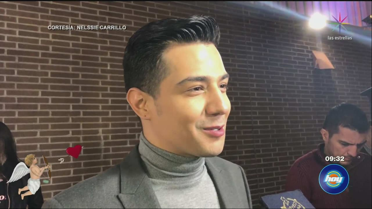 Luis Coronel recibe críticas por su sonrisa perfecta