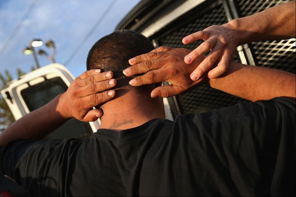 Redadas de ICE dejan a 40 inmigrantes detenidos en Massachusetts
