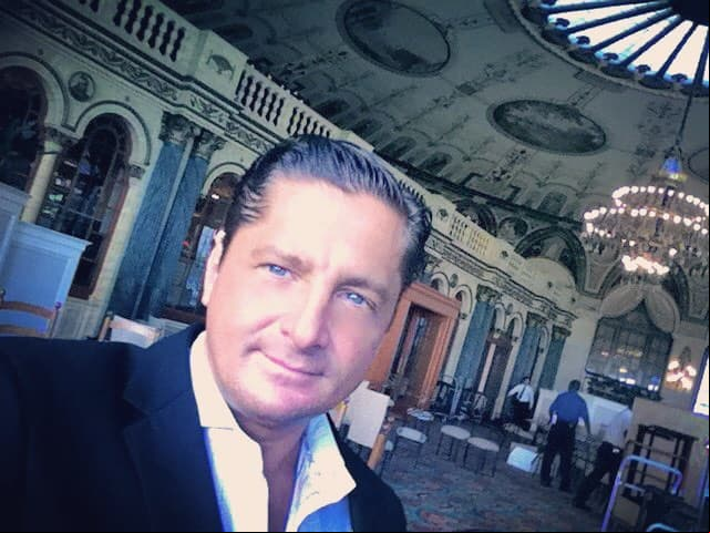 Alejandro Basteri. Fue en 2010 cuando relacionaron al hermano de Luis Miguel con Sherlyn tras ser vistos en un restaurante en donde Basteri sólo le dio un beso en la mejilla.