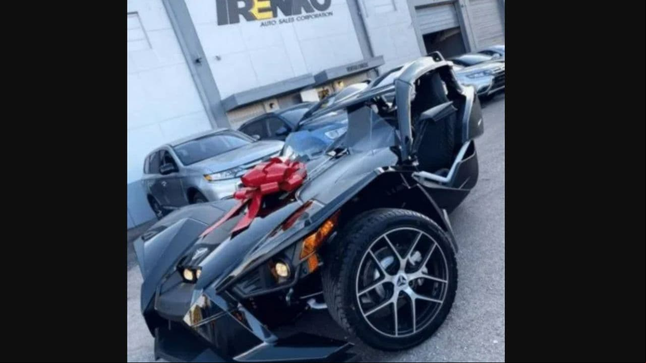 Este es el lujoso coche que Karol G le regaló a Anuel AA cuando eran novios