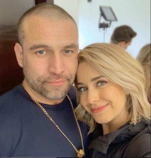 ‘Aurelio Casillas’, interpretado de Rafael Amaya en ‘El señor de los cielos’, cayó en coma durante la sexta temporada de la ficción y tras anunciar que estaría en la nueva entrega, sus seguidores mostraron su decepción y coraje en las redes sociales tras ver la muerte de este personaje.