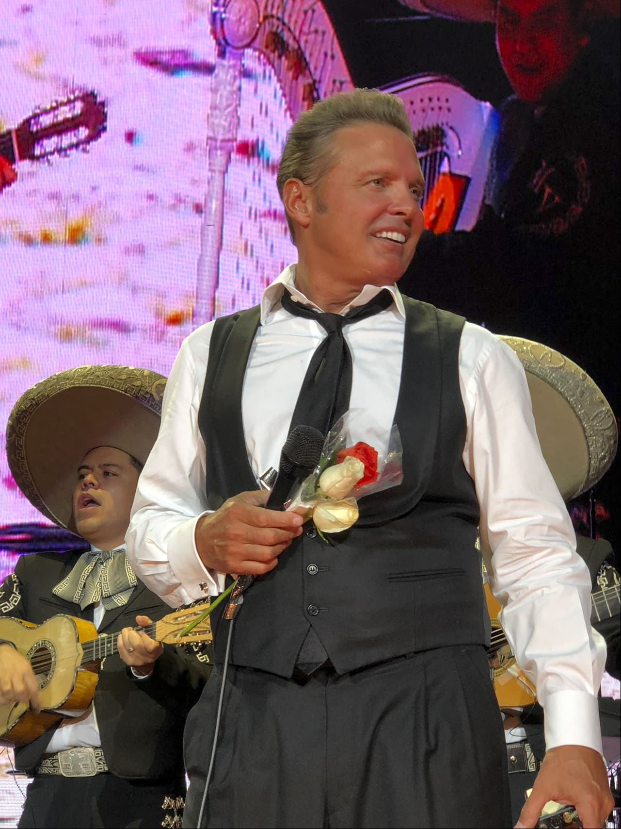 Al ritmo de mariachi, Luis Miguel interpretó sus más grandes éxitos (FOTO: The Grosby Group)
