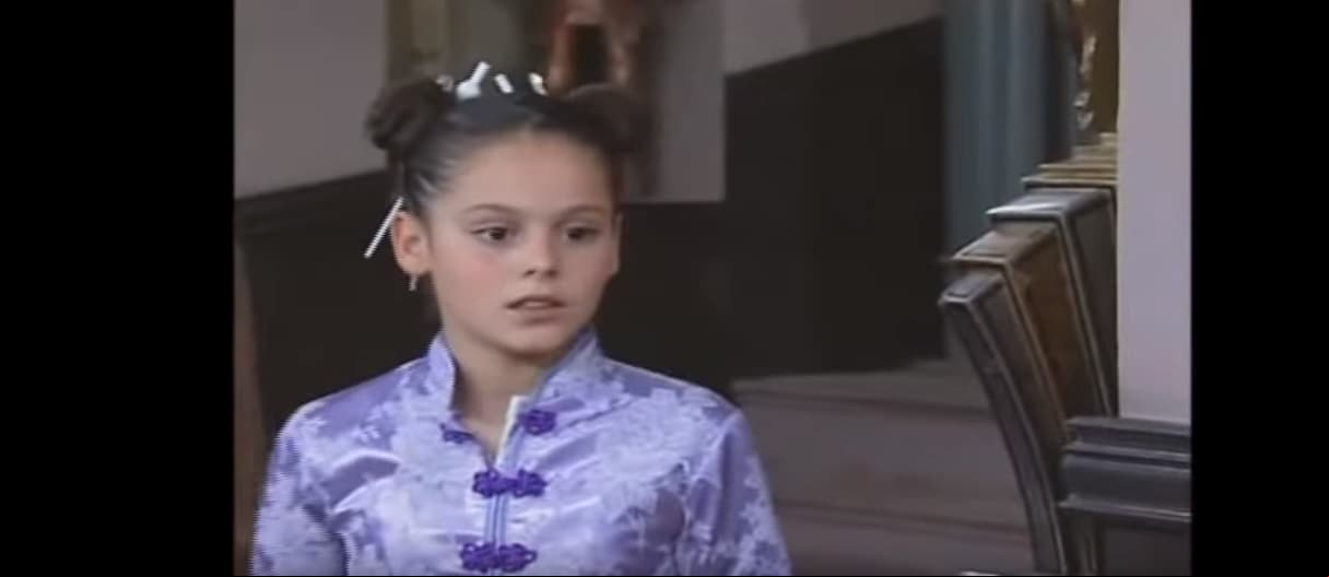 Su primera gran oportunidad llegó en la telenovela ‘Alegrijes y rebujos’ en 2003, donde dio vida a una de las villanas de la historia: ‘Allisson’.