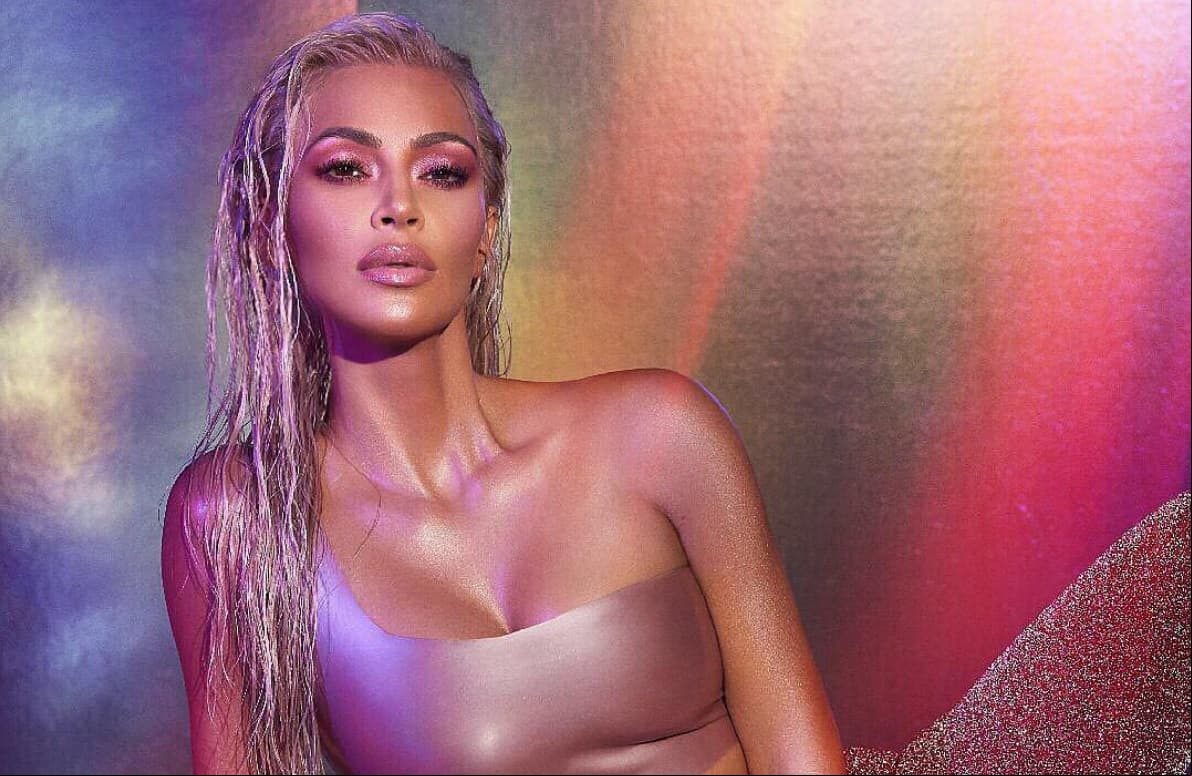 Kim Kardashian comparte foto de su adolescencia...¡sin cirugías!