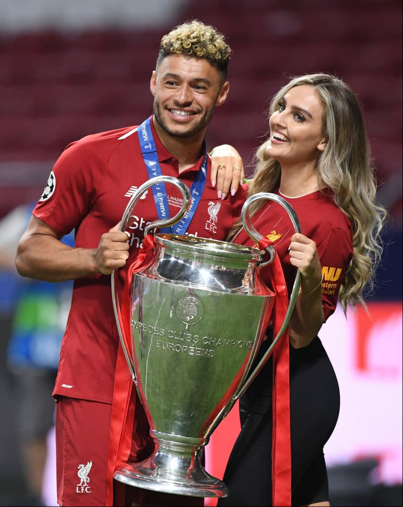 Ella es la pareja de Alex Oxlade-Chamberlain, jugador del Liverpool.