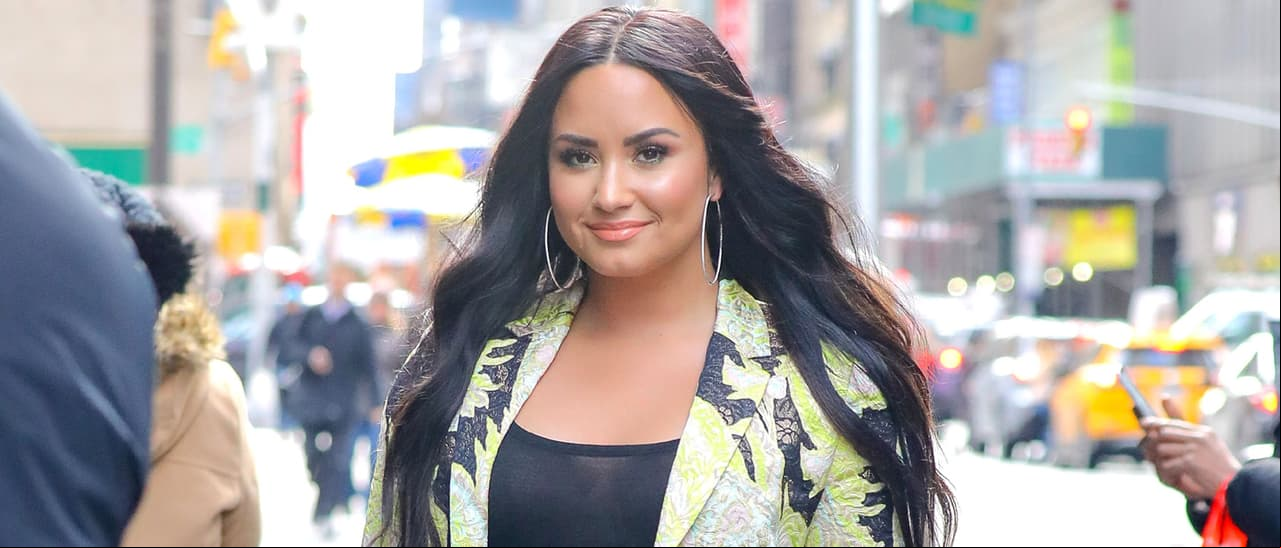 Demi Lovato muestra con orgullo sus estrías y celulitis