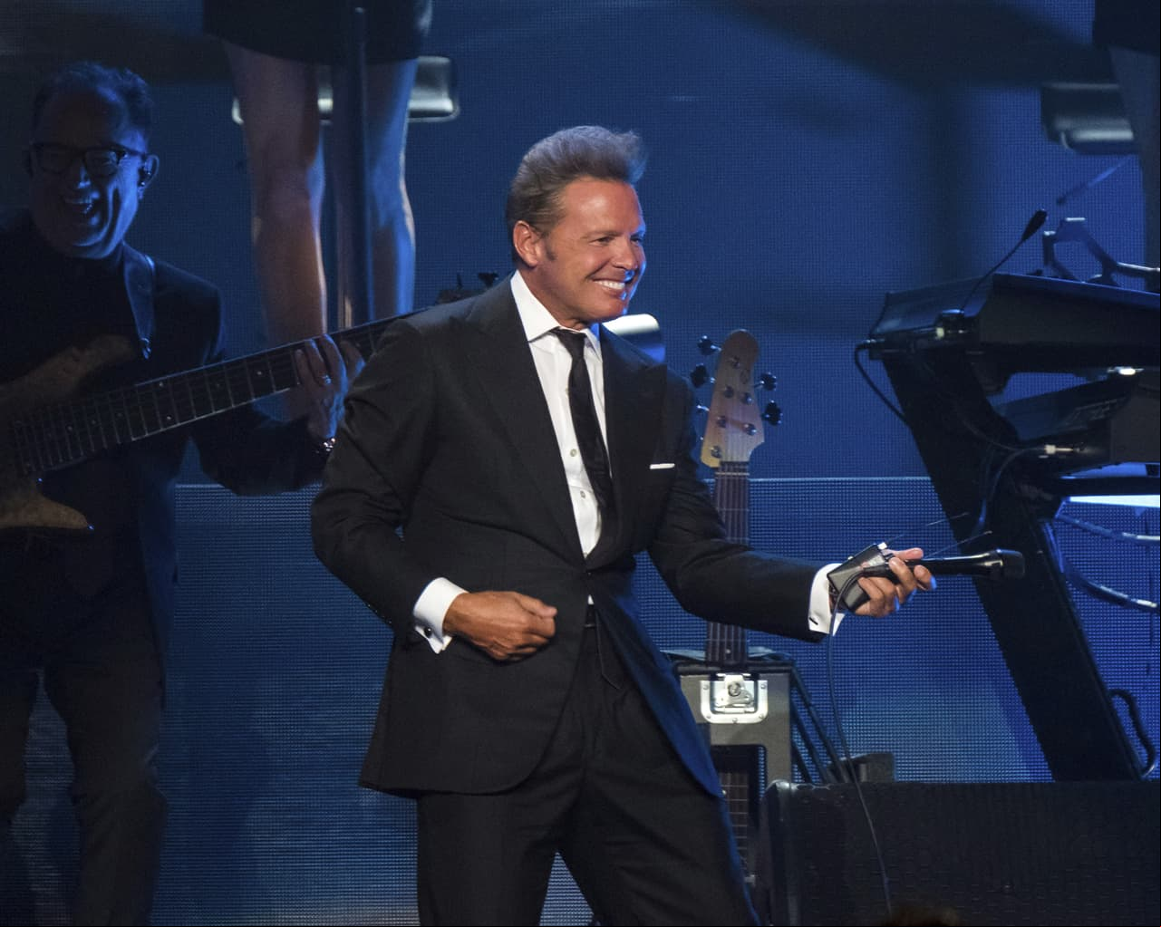 Piden prueba de ADN a indigente que podría ser la madre de Luis Miguel