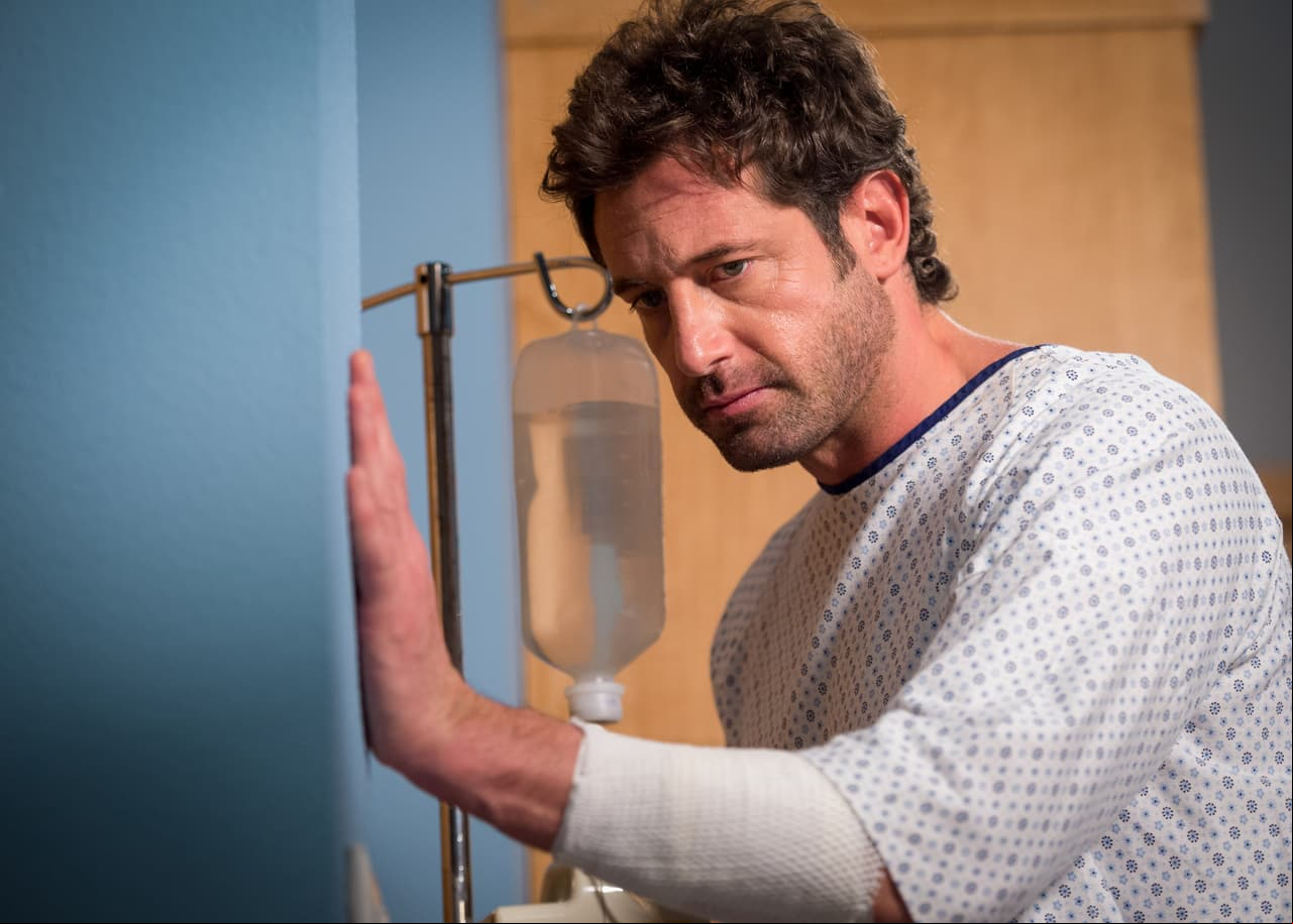 Fue estelarizada por Adriana Louvier, Gabriel Soto y Flavio Medina.