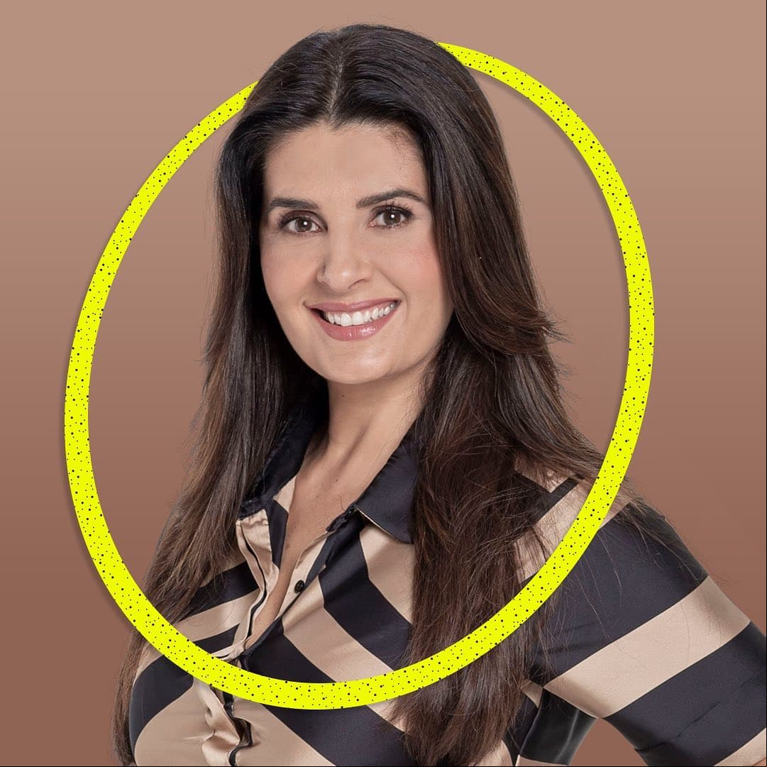 Con el papel de 'Gabriela García Pérez', Mayrín Villanueva regresa a las telenovelas. 'Gabriela' será la compañera de trabajo de 'Nico'.