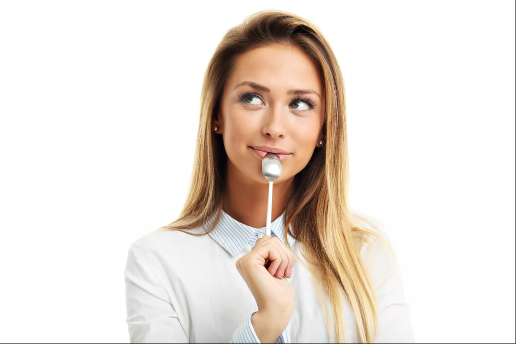 Hay ciertos días de cada mes en que las mujeres debemos intentar ser más conscientes de lo que comemos para evitar los cólicos. ¡Estos son los alimentos que debes evitar!