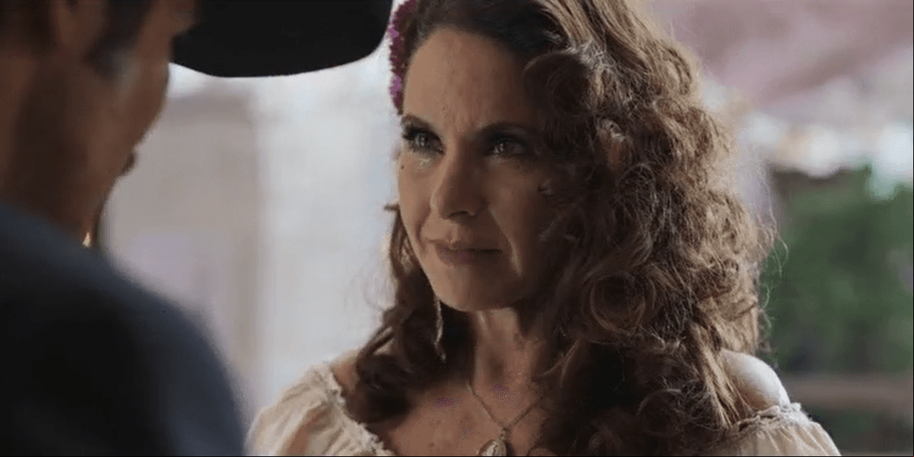 El Gallo de Oro Capítulo 5: ¡La Caponera cura a Dionisio y se toman de las manos!