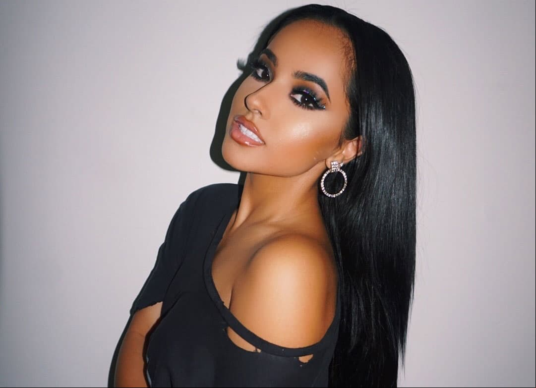 Becky G impresiona con imitación de Selena Quintanilla a los 11 años