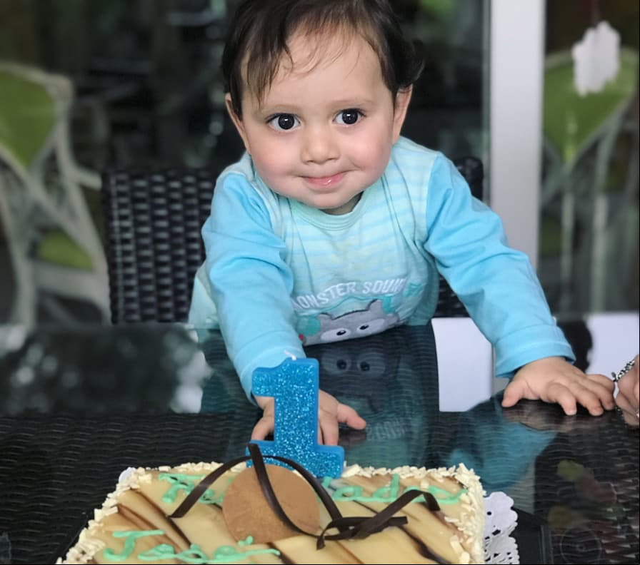 José Julián, nieto de Maribel Guardia, cumple un año