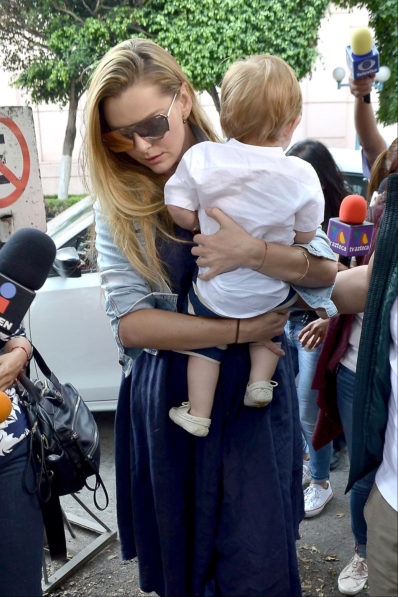 Cuando el actor por fin pudo lograr que las autoridades le permitieran convivir con su hijo más tiempo, se dio a conocer que Marjorie de Sousa había interpuesto un amparo en contra del actor. "Una vez más la señora se burla de todos y de mi hijo Matías, después de meses de lucha para poder estar con mi hijo”, comentó en redes.
