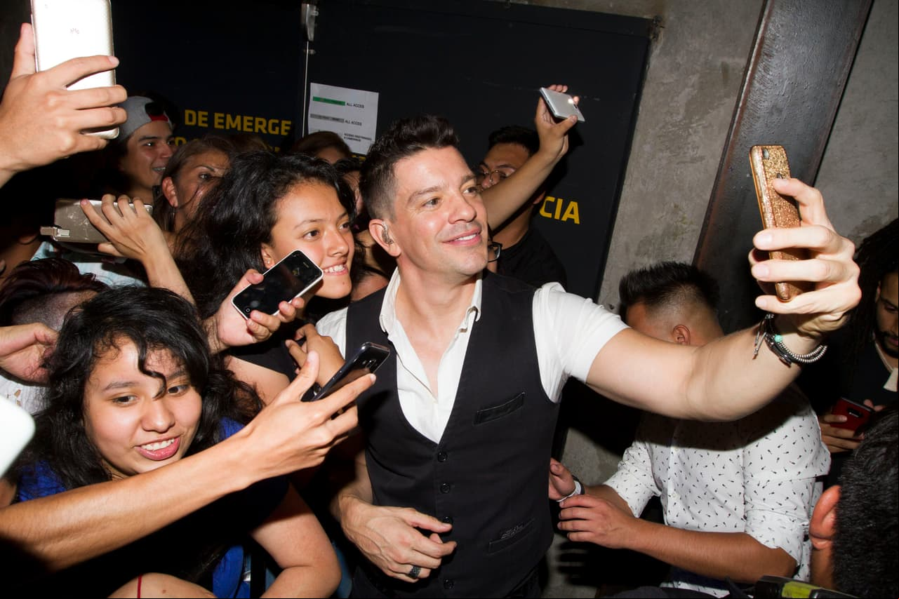 Yahir fue muy discreto sobre sus más recientes planes musicales.