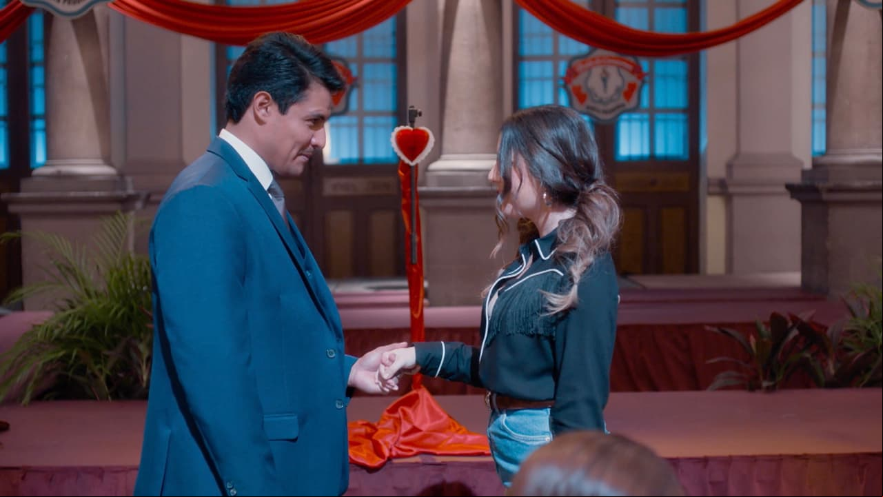 Jero acepta bailar con Bárbara luego de que Gloria (Grettel Valez) intentara sabotear su evento en Mi Mejor Pecado. El joven se da cuenta que sigue enamorado de Bárbara.