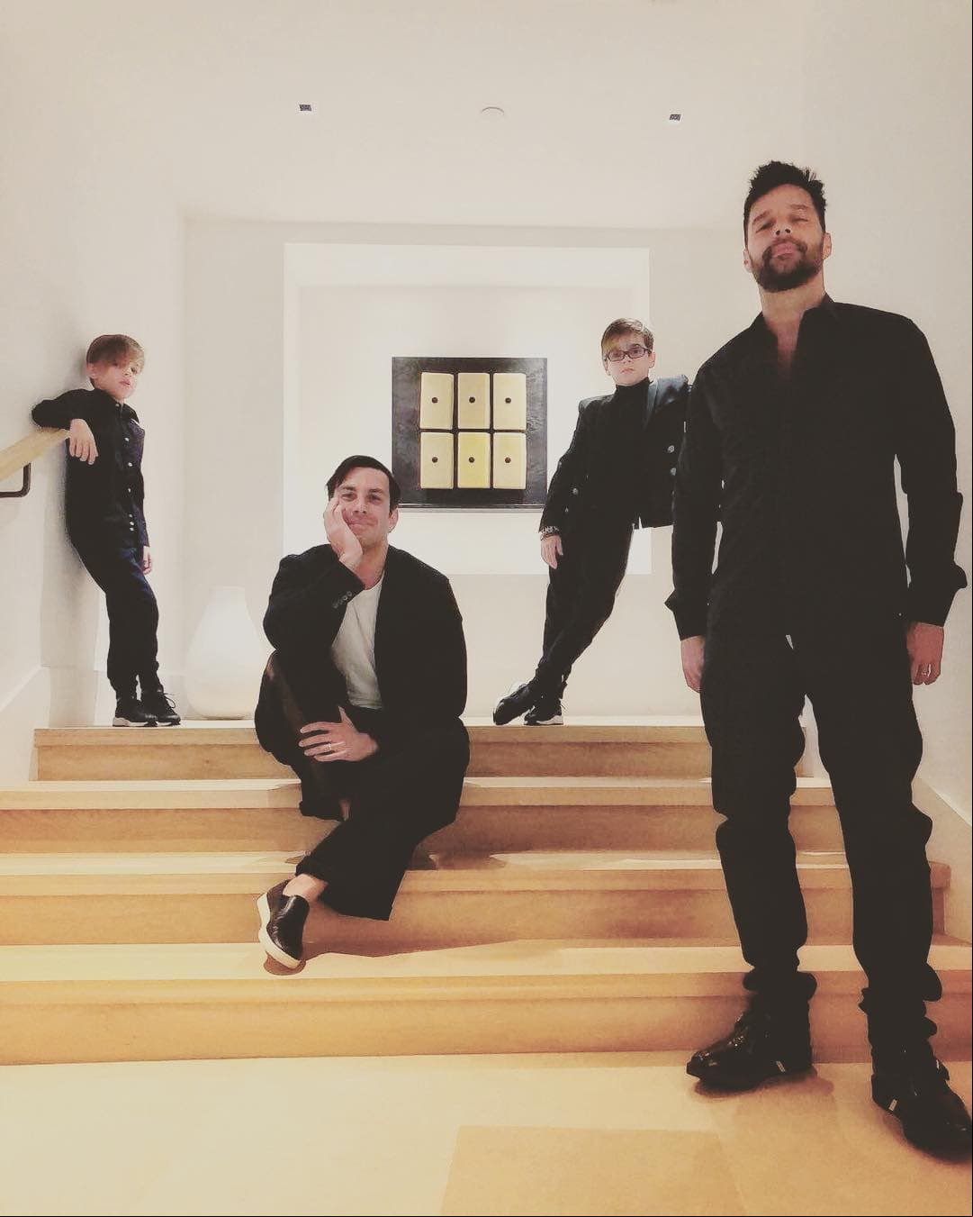 El guapo Ricky Martin es papá de Matteo y Valentino. Ywan Josef se unió recientemente a la familia.