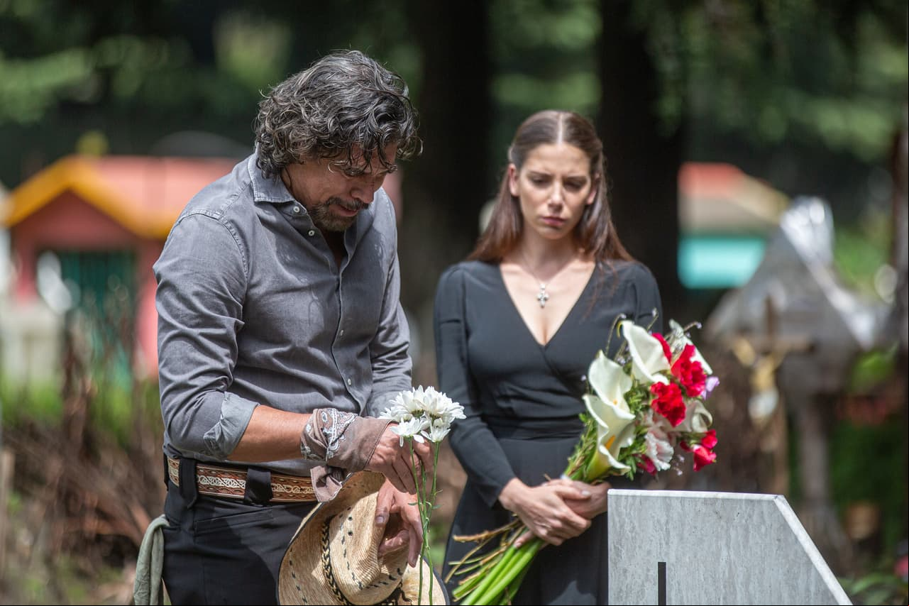 En fotos: Isabela da el último adiós a su bebé en 'La Desalmada'