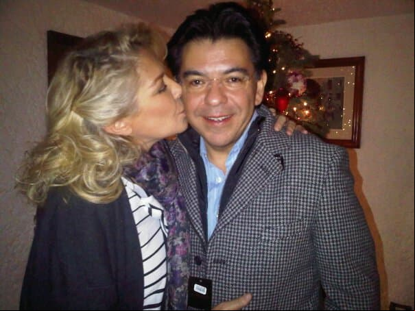 En redes sociales, Jorge Alberto Aguilera también ha llamado la atención y es que su esposa Gabriela Michel comparte fotos junto al locutor.
