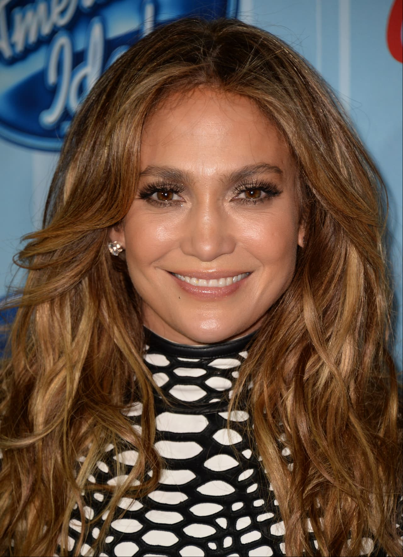 J.Lo reparó su sonrisa y ahora luce radiante