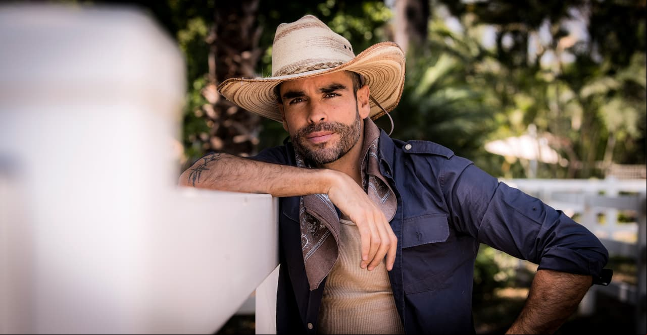 Tras verlo en una participación especial en "El Dragón", Gonzalo García Vivanco regresa a las telenovelas como 'Rigoberto'.