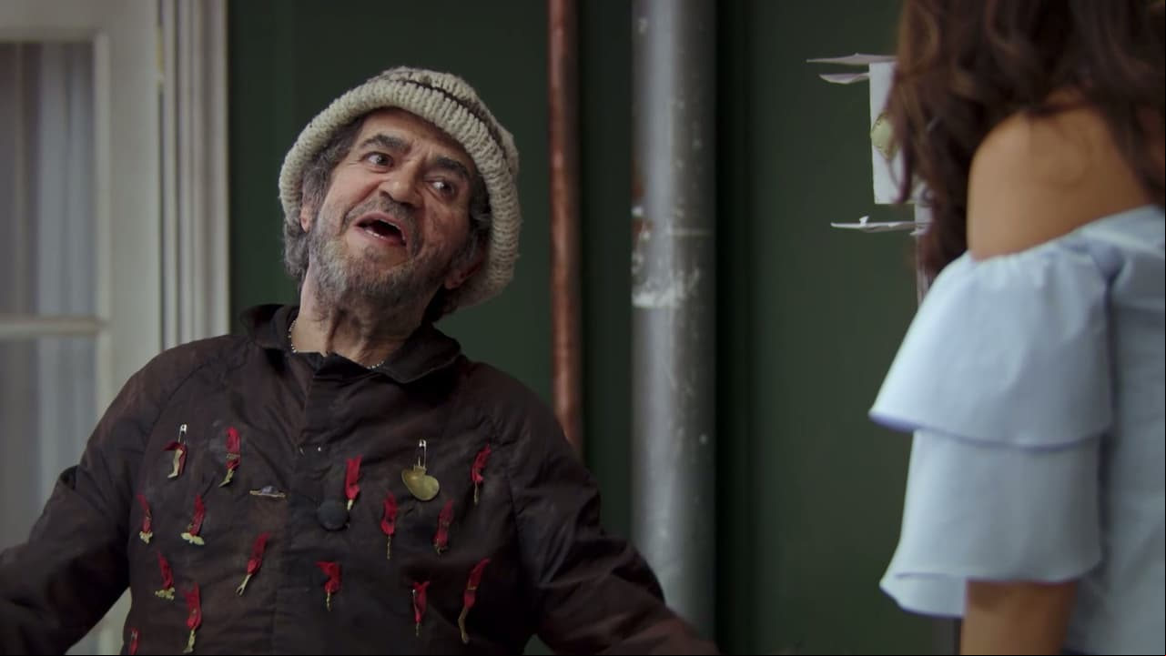 "¿Ya me lo va a echar en cara? ¡Claro! El rico siempre humillando al pobre, como si un tamal llenara el vacío en la vida errante de un vagabundo"