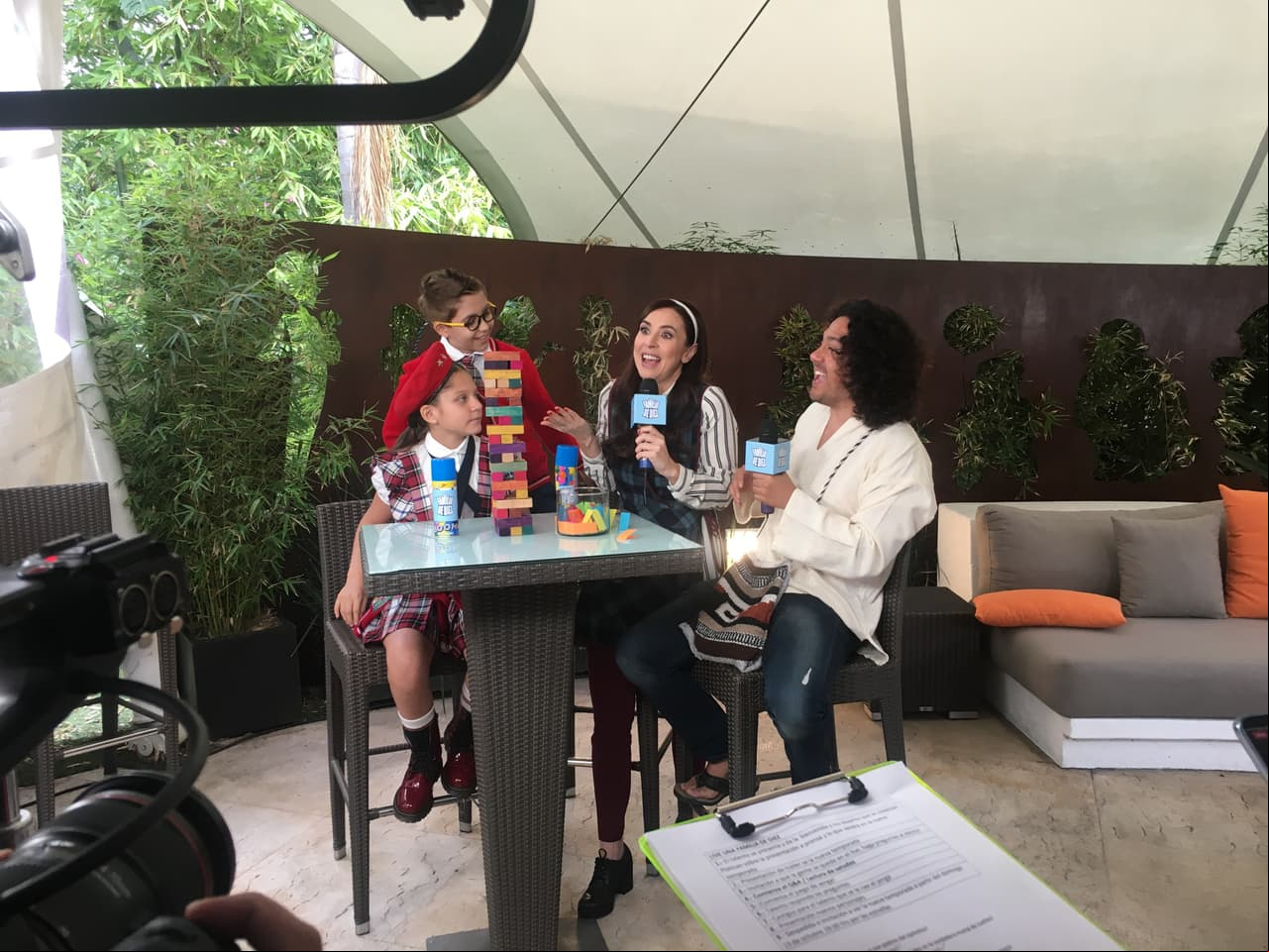 Previamente, Andrea Torre, Moisés Iván Mora, Tadeo Bonavides y Camila Rivas realizaron un Social Live (una transmisión en vivo desde Facebook y Youtube).