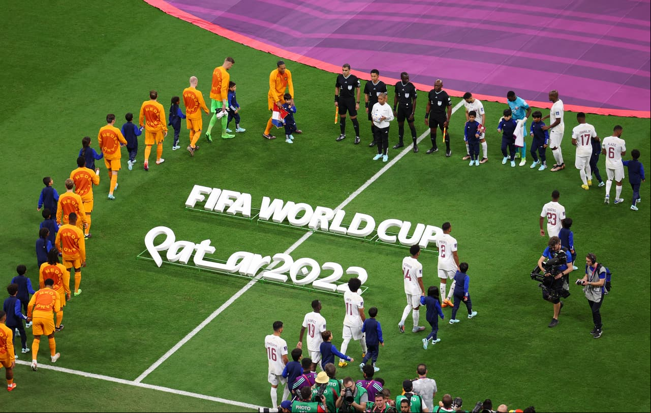 Países Bajos venció 2-0 a Catar con goles de Cody Gakpo (26’) y Frenkie de Jong (49’) para terminar de líder del Grupo A del Mundial Qatar 2022.
