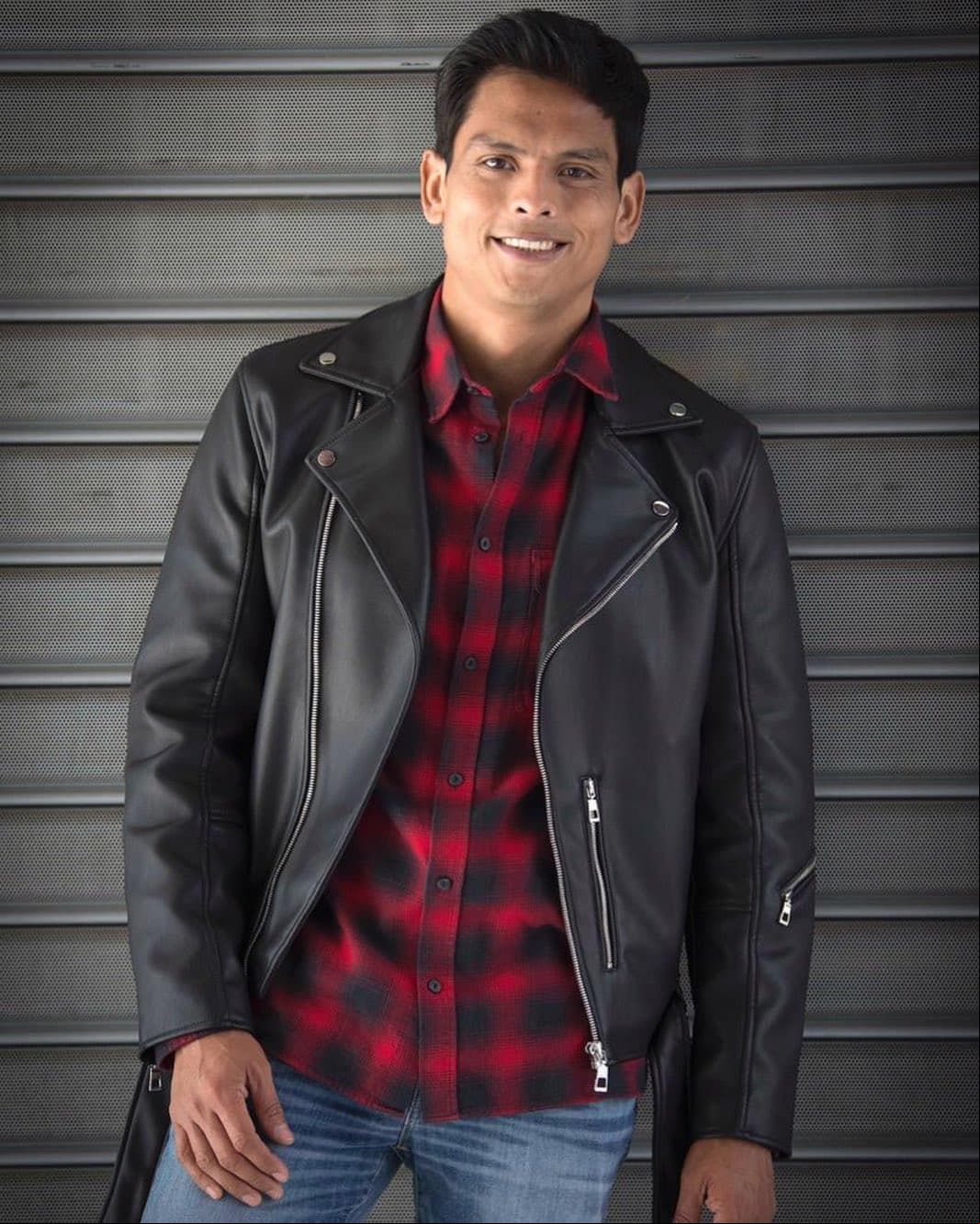 A la telenovela ‘Te Acuerdas de Mí’ se suma el actor Cuauhtli Gutiérrez, quien encarna a ‘Gonzalo’, un joven que se enamora de ‘Teo’ (Josh Gutiérrez). A continuación, te contamos quién es en imágenes.