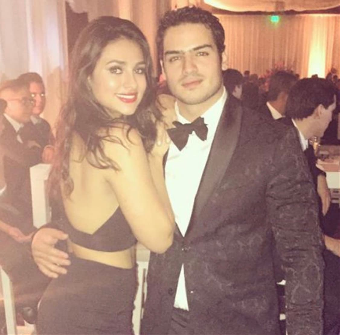 Héctor y Renata son muy unidos y es a través de sus perfiles en redes sociales, que su gran relación queda constatada, ya que ambos suelen compartir diapositivas en donde expresan el gran cariño que se tienen.