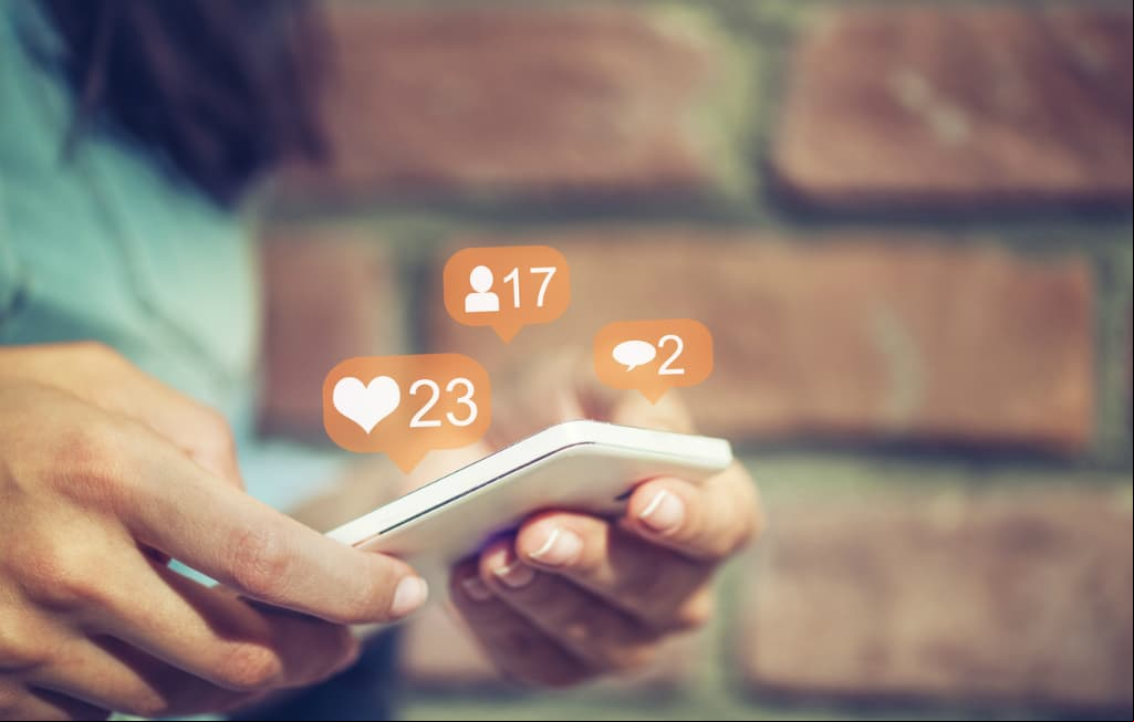 Tus publicaciones en Facebook revelan tu edad