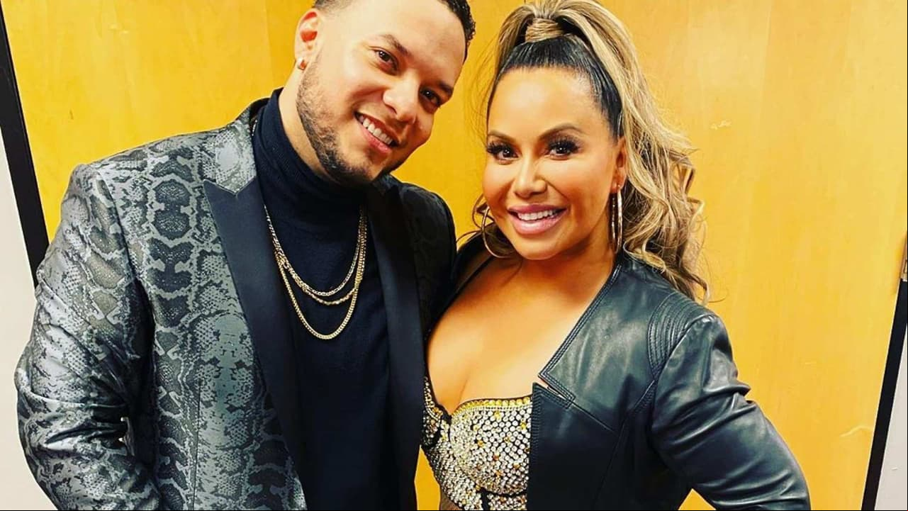 “El primer regalo para nuestro bebé”: Chiquis Rivera compra un divertido chupón