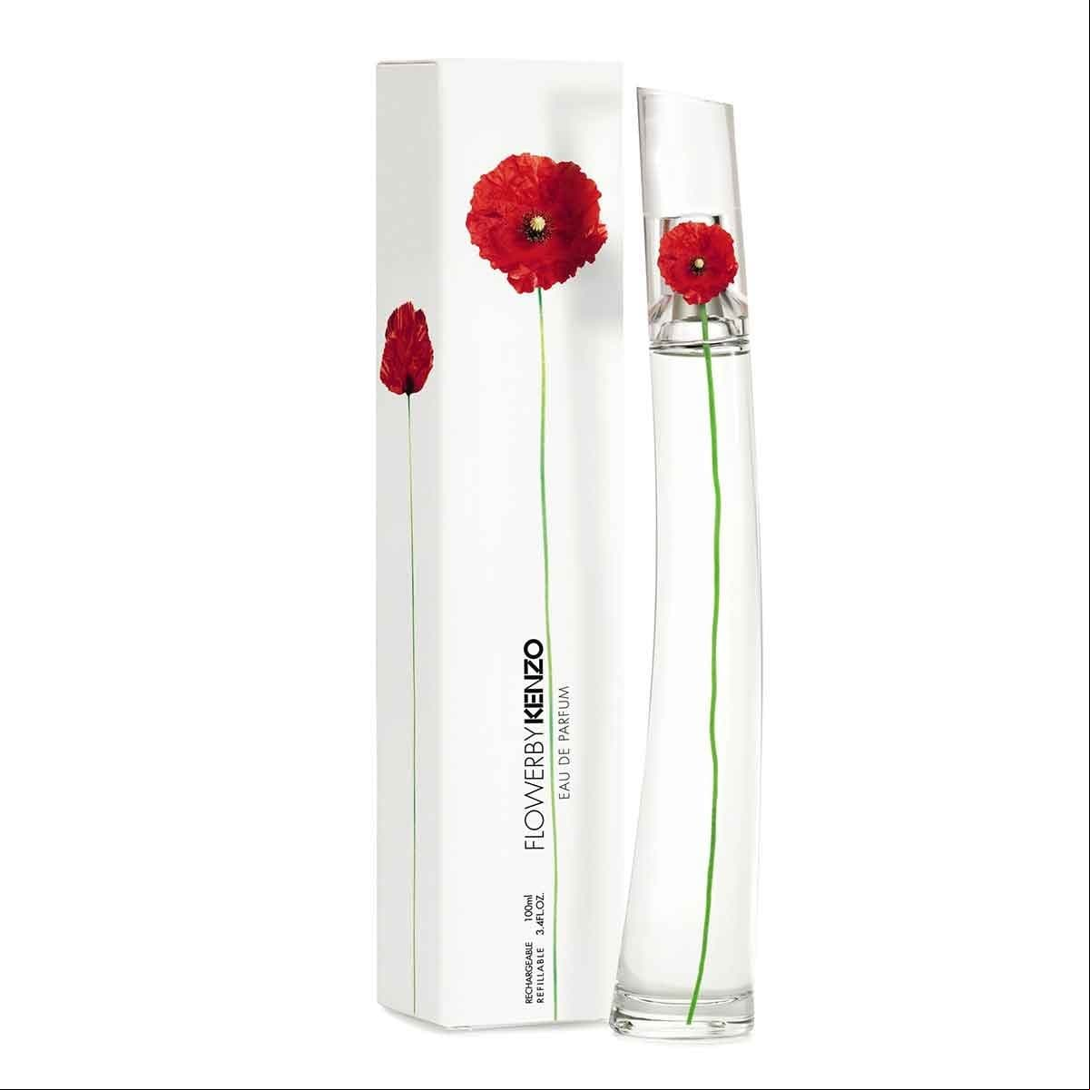Kenzo Flower de Kenzo. "Este perfume también va bien para mujeres de menor edad, pero es ideal para quien busca mantener un espíritu joven. Está compuesto por notas de grosella, mandarina, notas florales, vainilla, maderas e incienso", explica Marck.