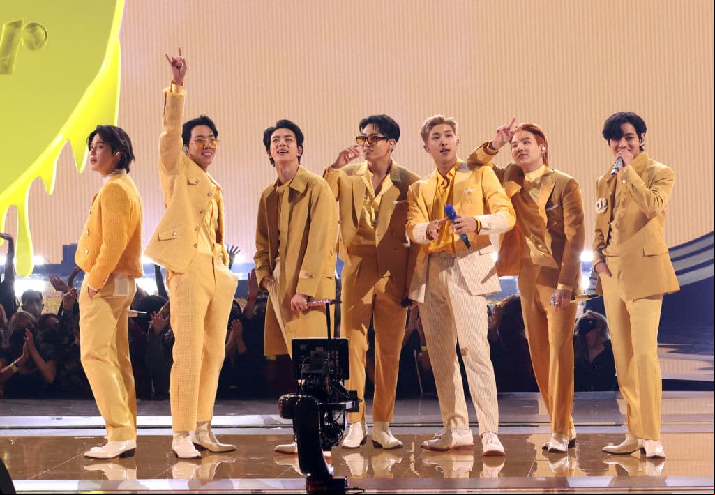 Así celebran 10 años de BTS en México